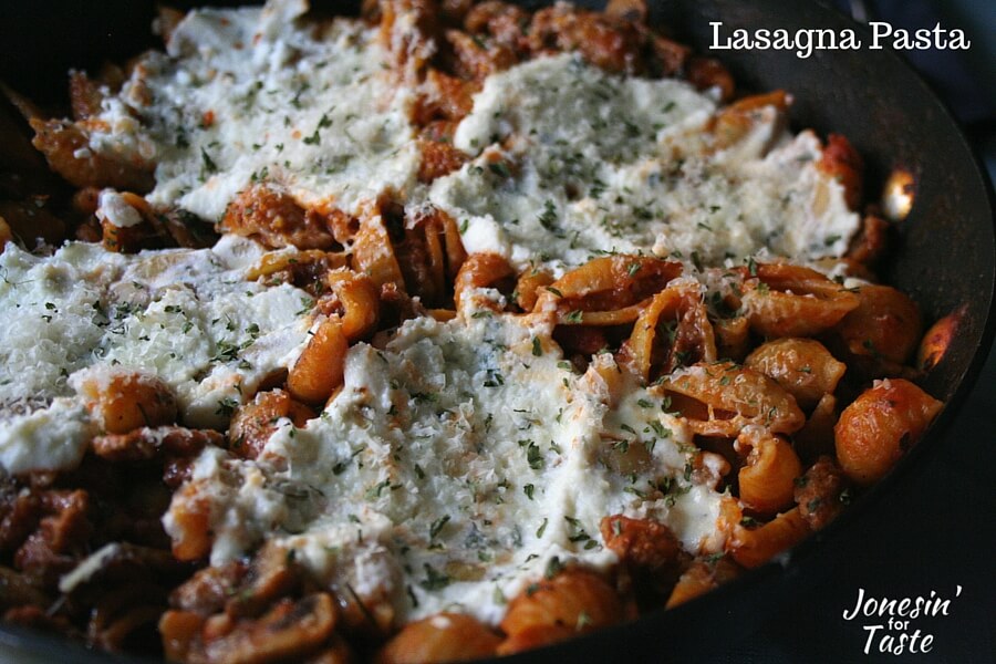 Classic flavors of lasagna are combined in this one-pot 30 minute meal that is easy enough for a quick weeknight meal. #SimmeredInTradition #Homestyle #Ragu